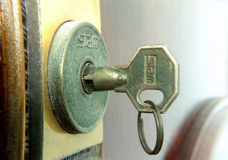 Apertura de puertas en Zona Franca